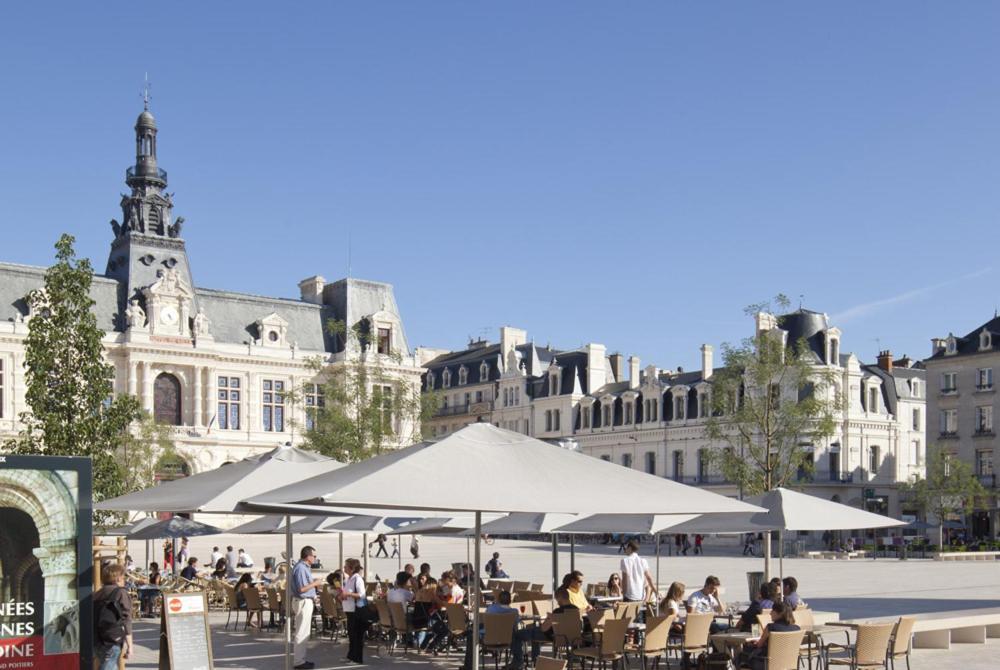 Proche Gare Et Centre-Ville De Poitiers Emplacement Ideal Поатие Екстериор снимка
