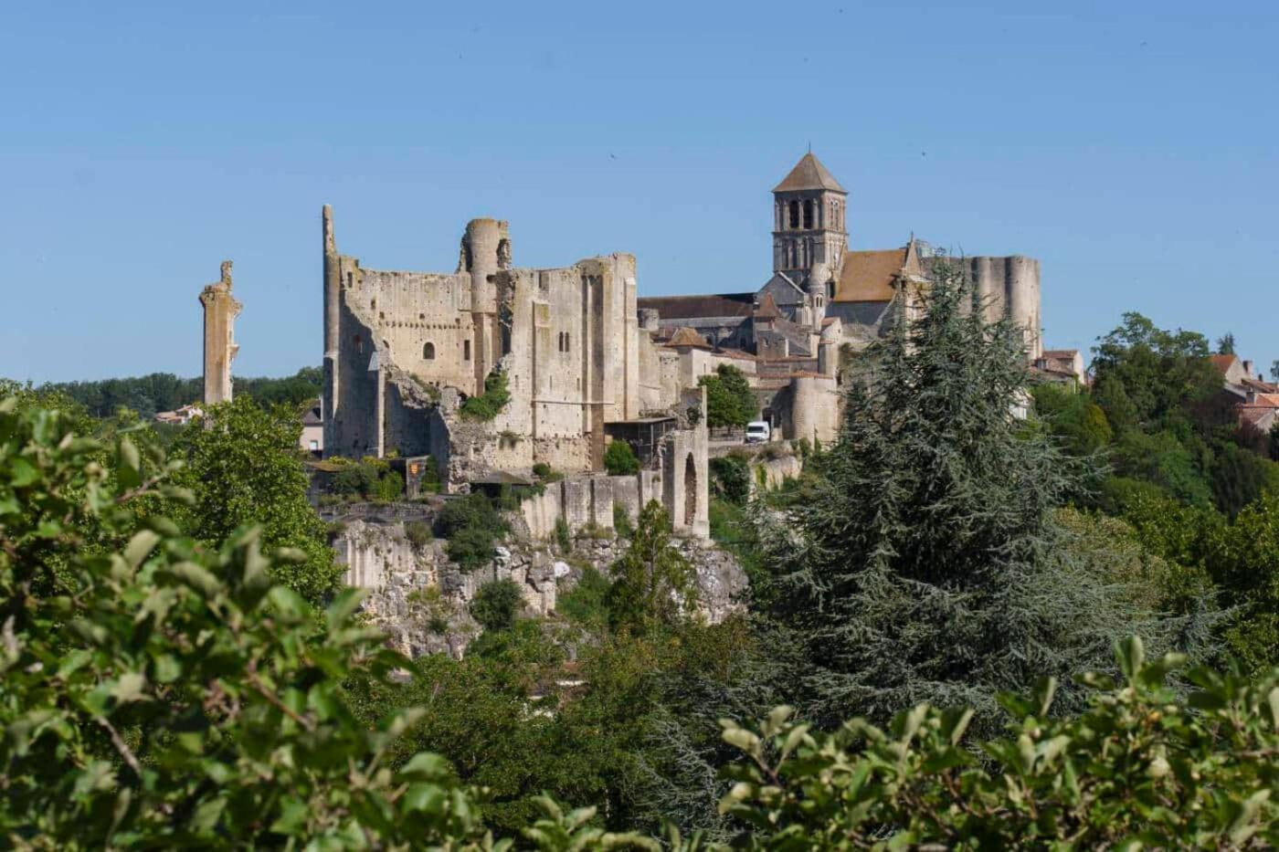 Proche Gare Et Centre-Ville De Poitiers Emplacement Ideal Поатие Екстериор снимка
